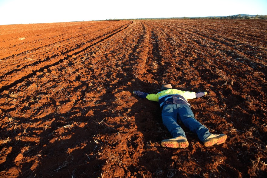 Outback Joe is lost in the bush and needs some water to survive.